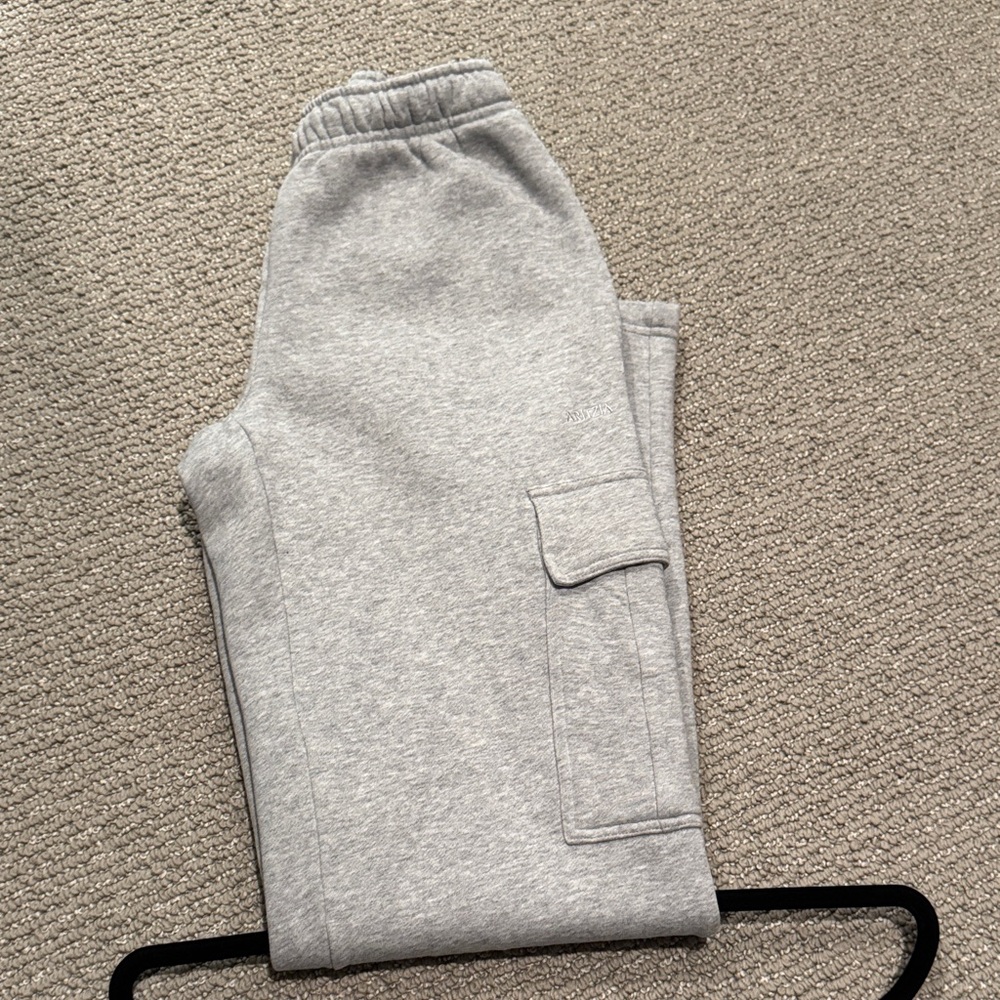 ARITZIA Cozy Mega Fleece Cargo Sweatpant